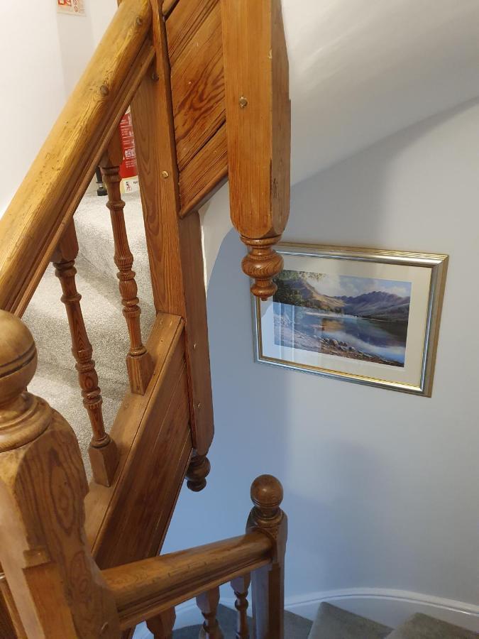 Bowness Guest House Bagian luar foto