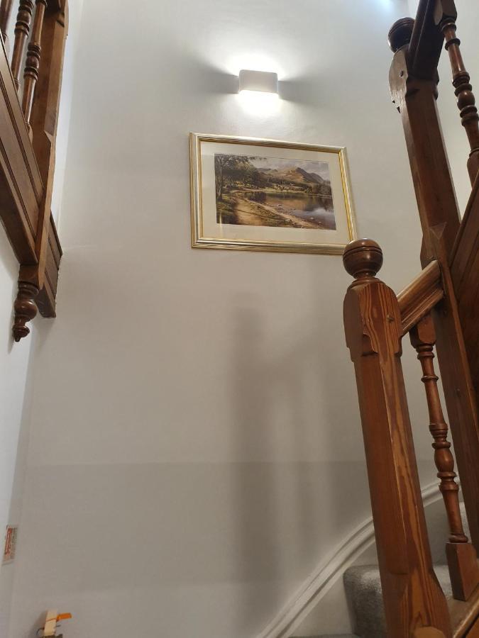 Bowness Guest House Bagian luar foto